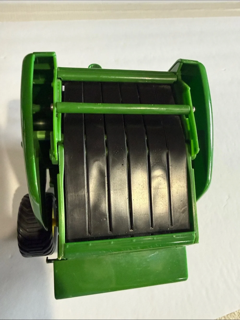 John Deere Green and Yellow 854 Toy Round Baler